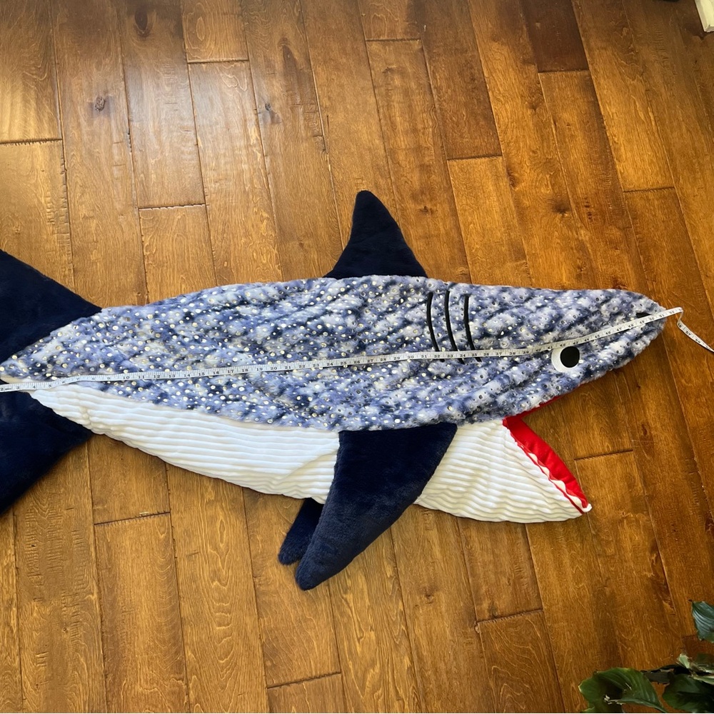 Tommy Bahama Shark Snuggle Tail - Picture 8 of 12